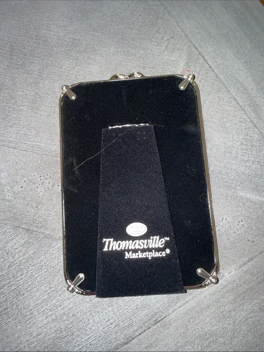 Thomasville Silver Beaded 4x6 Picture Frame